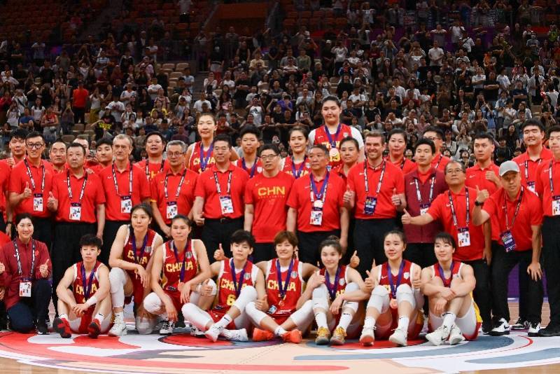 杨舒予谈落泪:和姐姐们最后一次打亚洲杯<strong></p>
<p>微信理财通基金</strong>,人生总要有点挑战