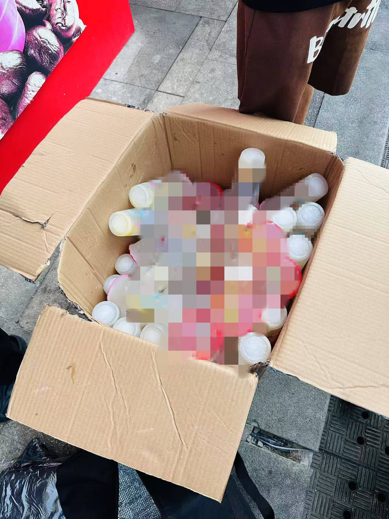 湖南一男子背40公斤蜜雪冰城上武功山售卖<strong></p>
<p>100万怎么理财</strong>，当事人：收入不多纯体验，当负重训练