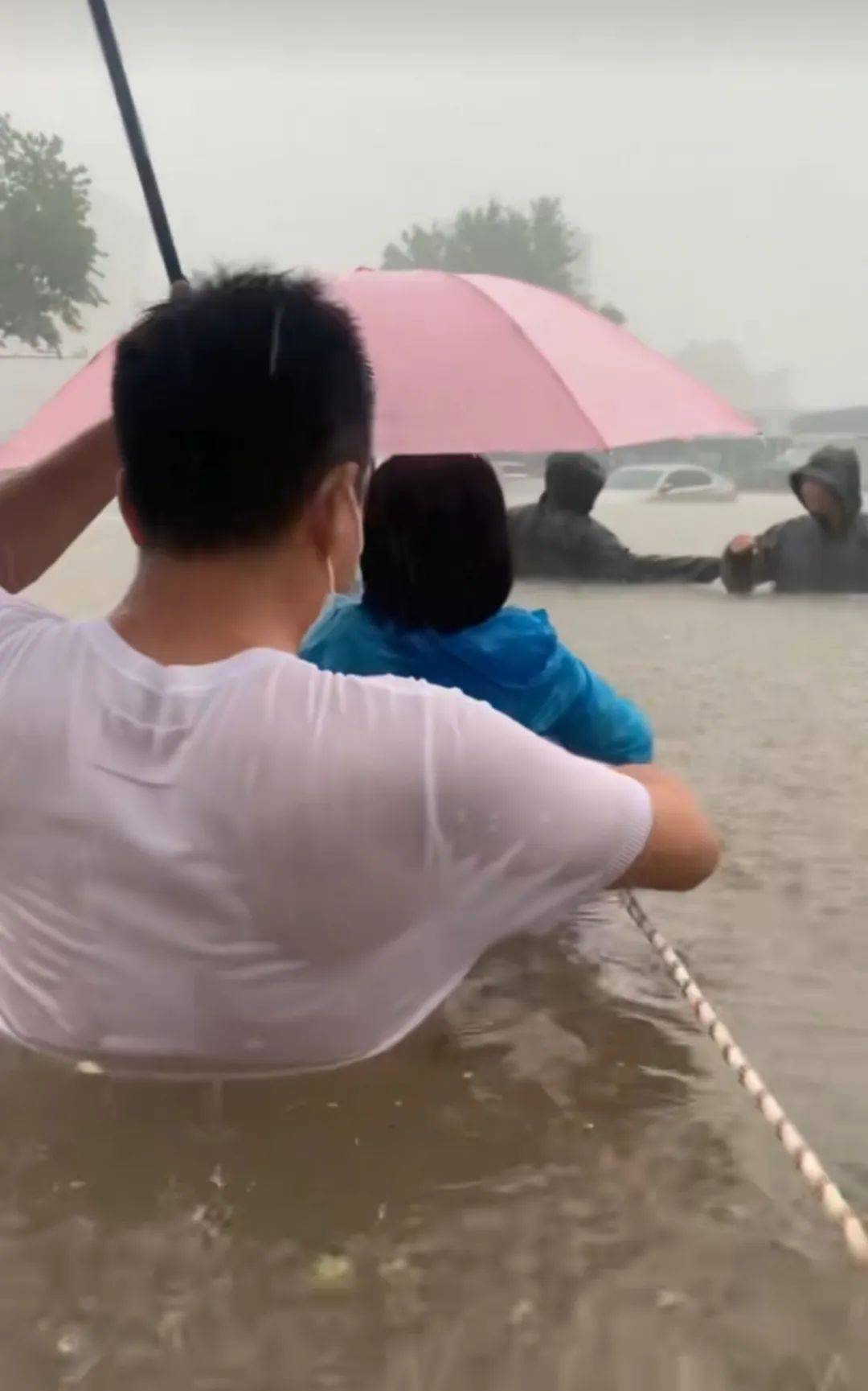 郑州暴雨致京广路隧道被淹<strong></p>
<p>理财规划师证书</strong>，亲历者：车是飘起来的，很害怕，有人爬梯子离开 2021年也曾淹没多台车辆