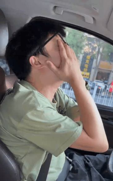 “女儿奴”爸爸接军训女儿电话泪崩<strong></p>
<p>菜鸟理财</strong>，“第一次这样分开”，网友：终究是我们离不开孩子