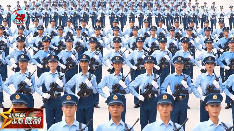 九三阅兵倒计时5天<strong></p>
<p>优先理财</strong>！空中梯队多型新机将首次受阅 队员练就“米秒不差”