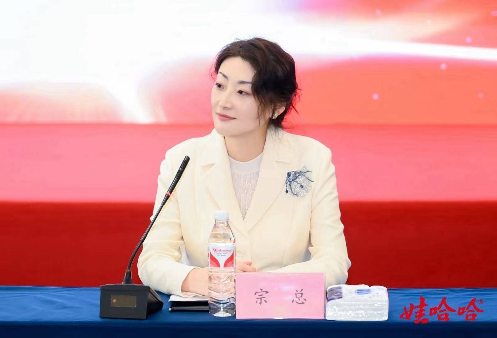 商业头条No.89 | 专访宗馥莉：做一个“追赶者”<strong></p>
<p>优先理财</strong>，不急于证明自己