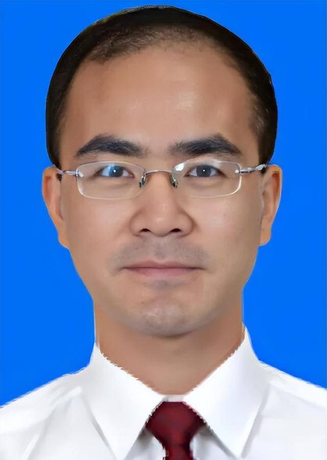 4位副市长履新<strong></p>
<p>优先理财</strong>，卸任两年后他再任此职