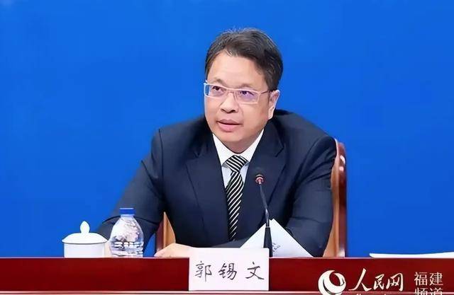 多地省委有关领导获新职！中候补兼任省委政法委书记<strong></p>
<p>微信理财</strong>，省委常委任市委书记