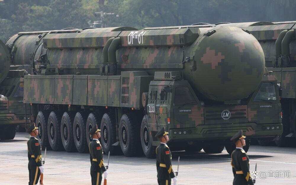 看完阅兵后军事专家感慨：知道中国军力强大<strong></p>
<p>e网</strong>，但没想到强到这种程度