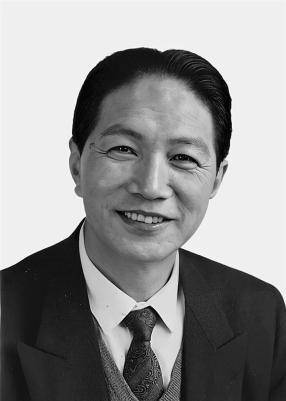 辽宁省人大常委会原副主任毕锡桢逝世<strong></p>
<p>虚拟币币种分析网站</strong>，曾任大连市委书记