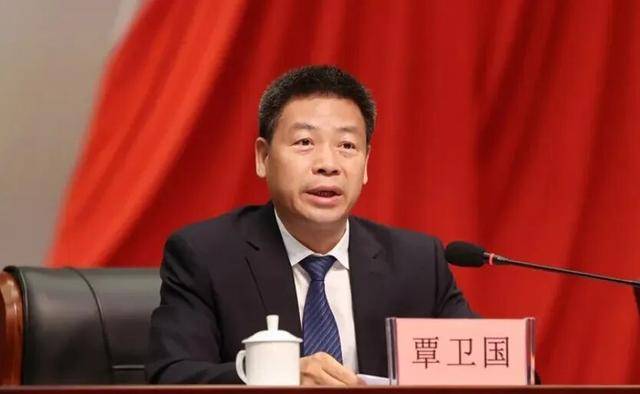 中央批准任省委常委后<strong></p>
<p>虚拟币提款到银行卡要多久</strong>，他被免去副省长职务