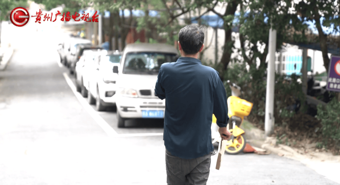 心酸！12岁男孩“独居”贵阳一安置房内<strong></p>
<p>虚拟币提款到银行卡要多久</strong>，父亲回应：迫于无奈，因为……