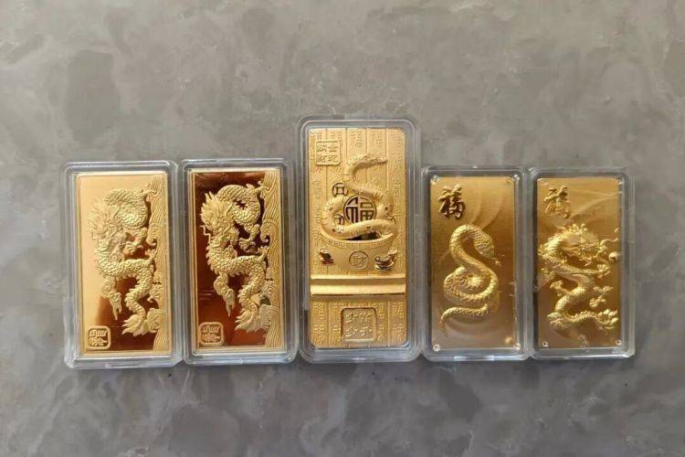 10余万黄金寄出后<strong></p>
<p>planb</strong>，男子冲进派出所！