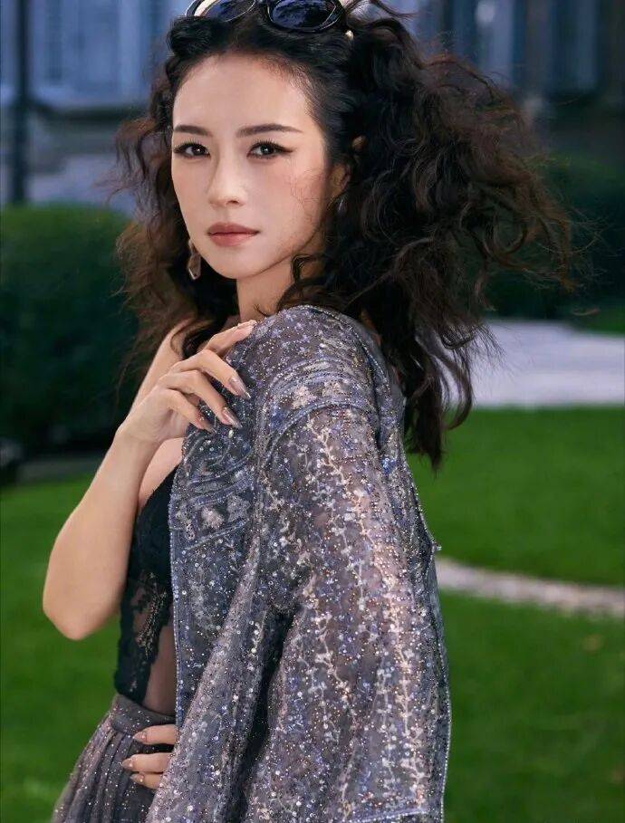 时装周上的女明星<strong></p>
<p>虚拟币鱿鱼币代码</strong>，秋冬氛围感一键封顶！