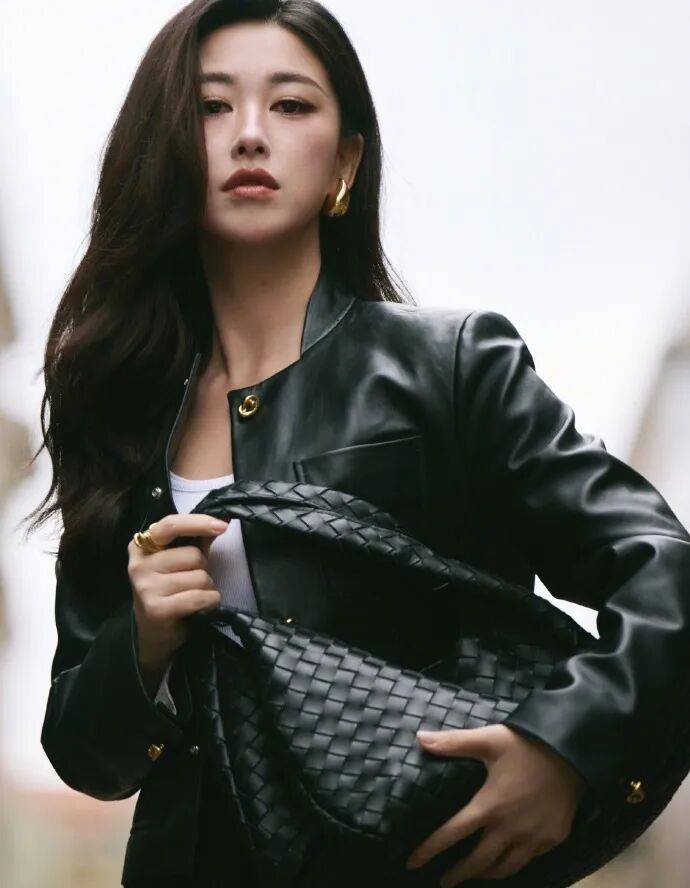 时装周上的女明星<strong></p>
<p>虚拟币鱿鱼币代码</strong>，秋冬氛围感一键封顶！