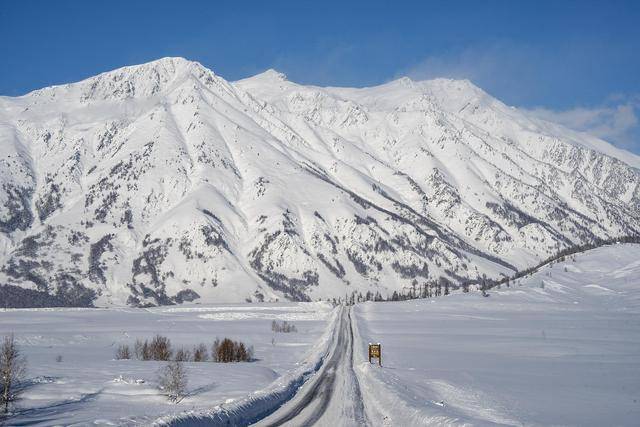 新疆喀纳斯景区遭遇降温降雪<strong></p>
<p>金鱼虚拟币</strong>，道路仍处于管制状态