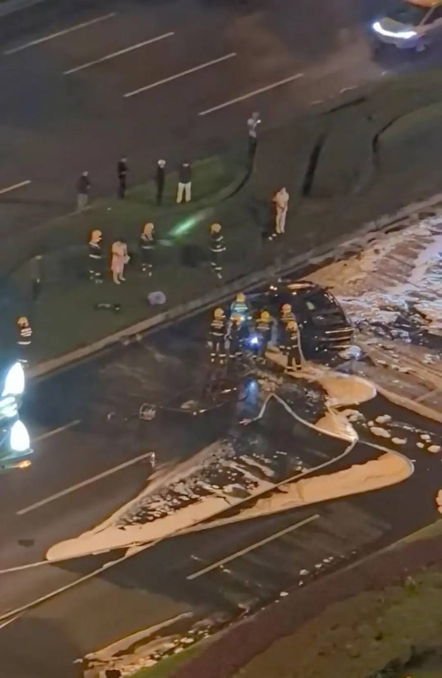 最新!成都SU7碰撞后燃烧司机死亡<strong></p>
<p>虚拟币EDU最新消息</strong>,小米股价暴跌超8%!客服最新回应