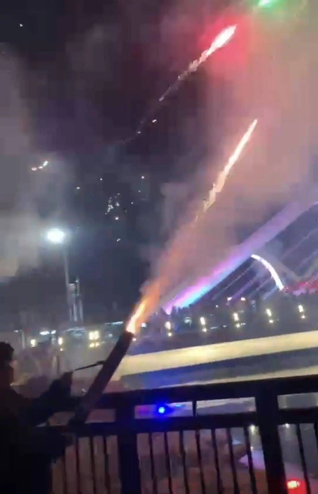 10岁男孩被烟花击中头部身亡<strong></p>
<p>虚拟币EDU最新消息</strong>，14岁嫌疑人被告上法庭，最新进展→