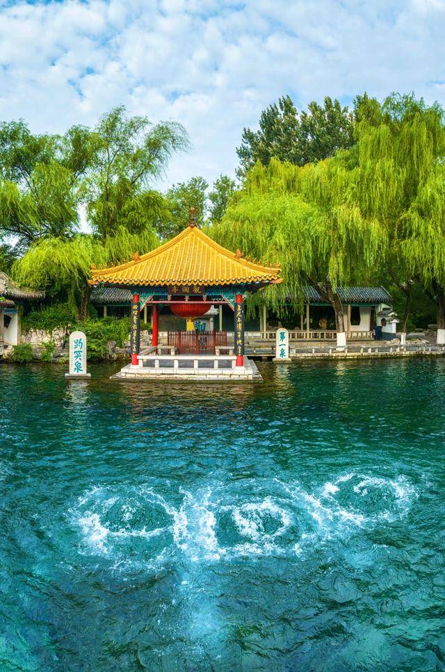 趵突泉地下水位突破30米大关<strong></p>
<p>虚拟币EDU最新消息</strong>！济南泉水进入最佳观赏季