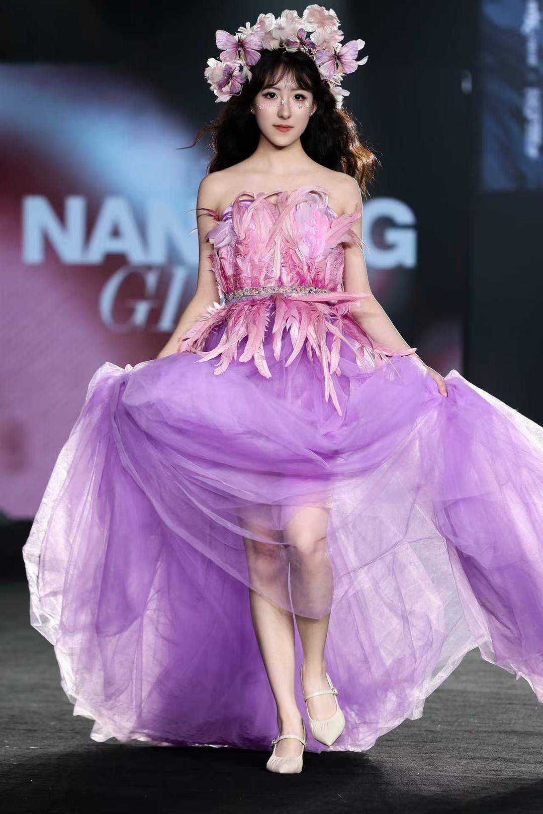 非遗惊艳、萌娃抢镜、大码模特出圈<strong></p>
<p>虚拟币EDU最新消息</strong>!南京国际时尚周看点太密