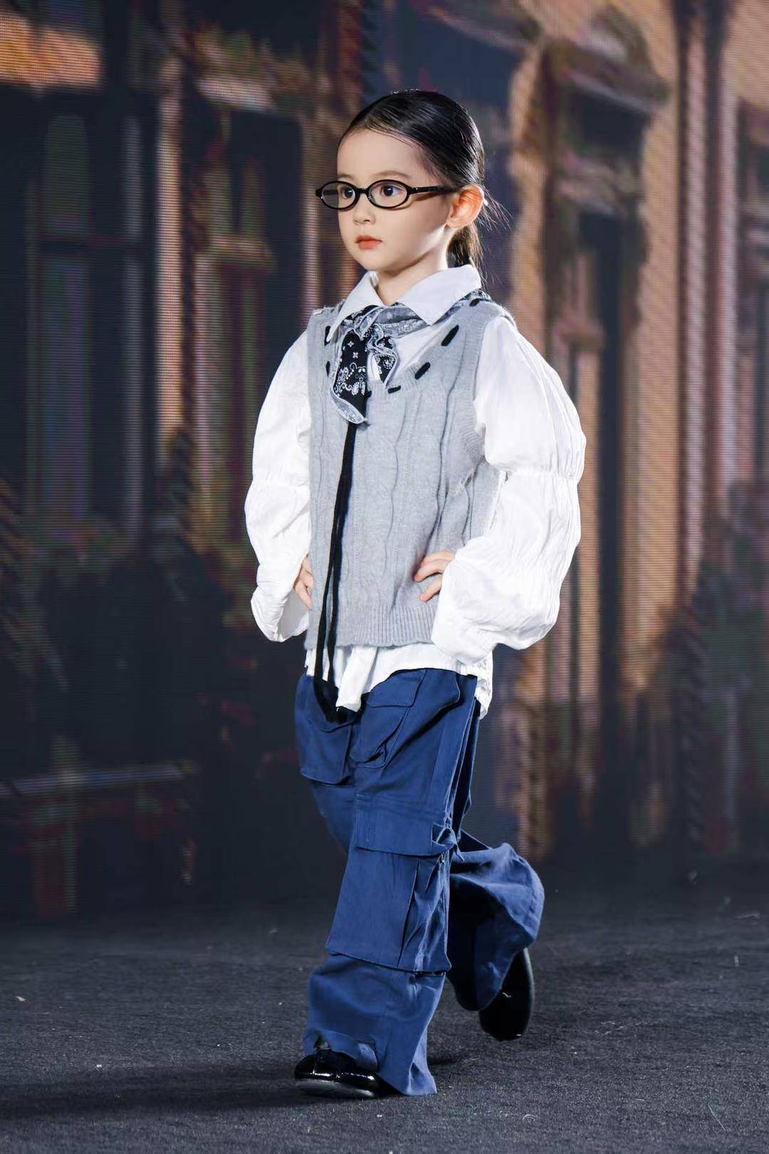 非遗惊艳、萌娃抢镜、大码模特出圈<strong></p>
<p>虚拟币EDU最新消息</strong>!南京国际时尚周看点太密