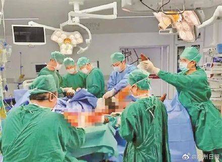 爆燃！深圳一男子电动自行车充电30秒全身烧伤90%