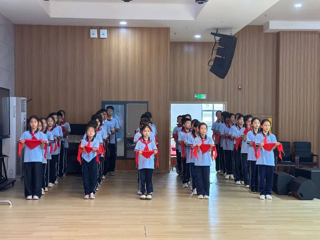 <strong></p>
<p>虚拟币PHB</strong>我县各级少先队组织开展“强国复兴有我 争当新时代好少年”建队日主题活动