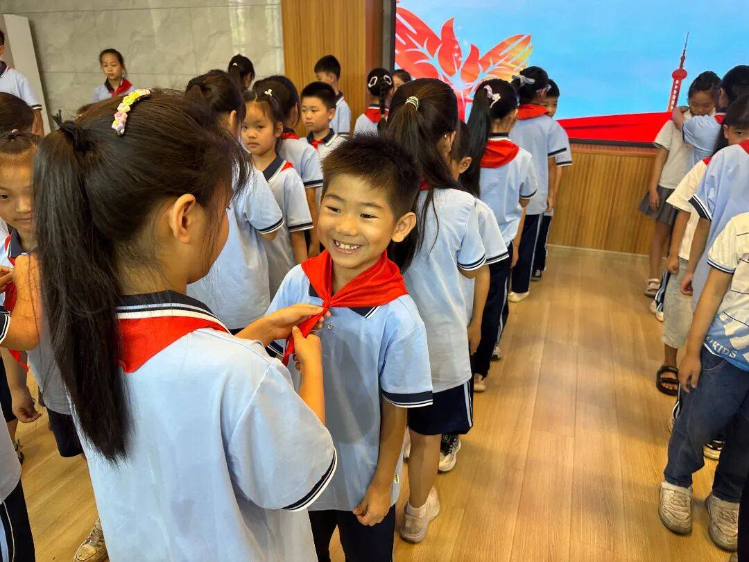 <strong></p>
<p>虚拟币PHB</strong>我县各级少先队组织开展“强国复兴有我 争当新时代好少年”建队日主题活动