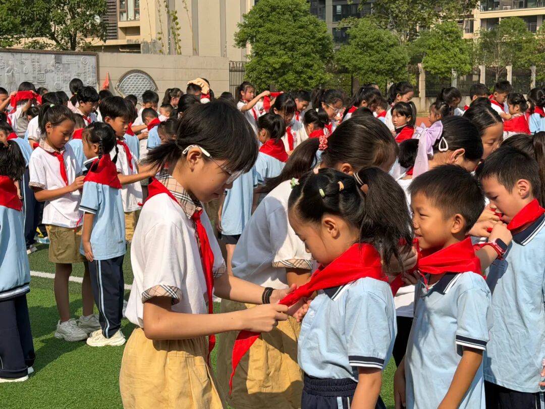 <strong></p>
<p>虚拟币PHB</strong>我县各级少先队组织开展“强国复兴有我 争当新时代好少年”建队日主题活动