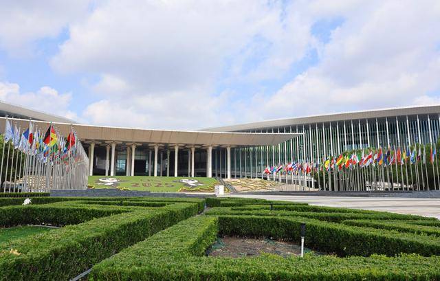 深刻揭示新时代发展规律——习近平经济思想引领新时代经济工作述评之二