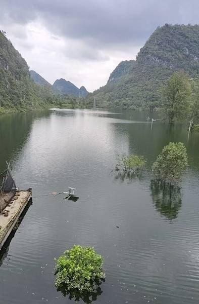 百色多个村庄被困水中已超半月<strong></p>
<p>虚拟币b单位</strong>，长涝难退为何重演？