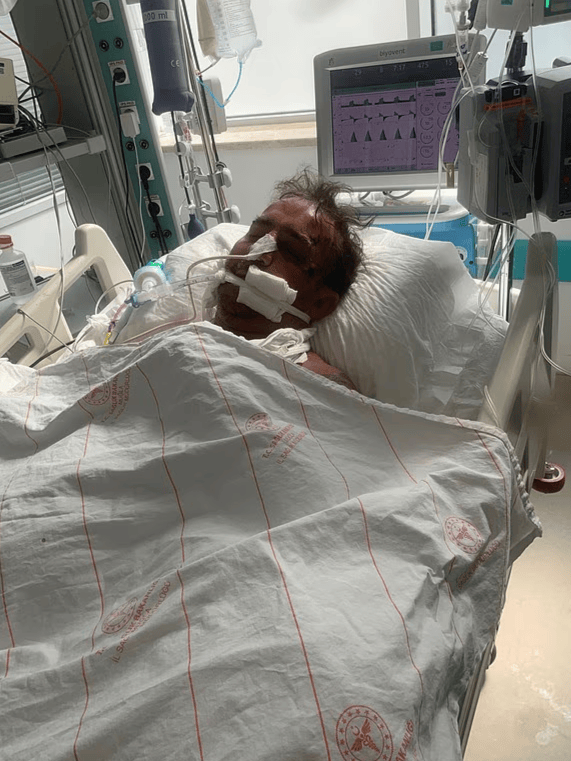 英国男子土耳其车祸去世，女儿称治疗期间医院威胁他们捐出父亲一器官