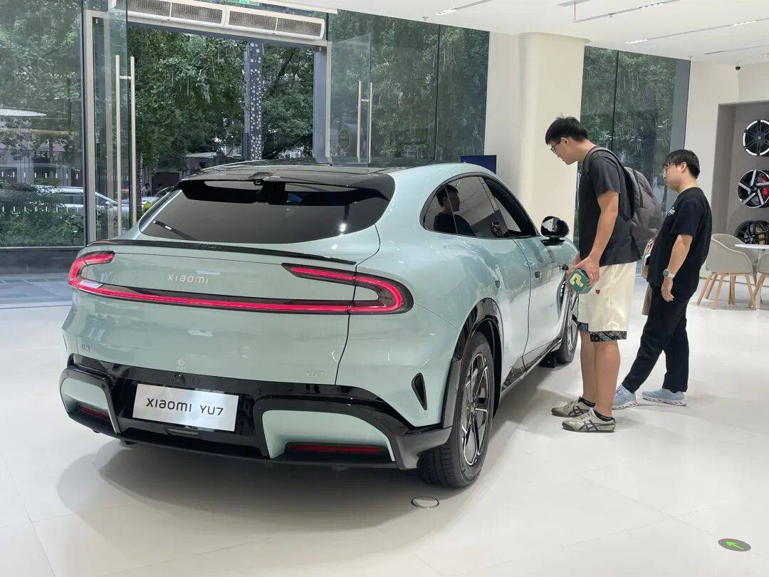 车轮飞滚十余米！武汉小米SU7断轴撞护栏<strong></p>
<p>虚拟币magic</strong>，一月内两起脱落事故，官方回应仍含糊