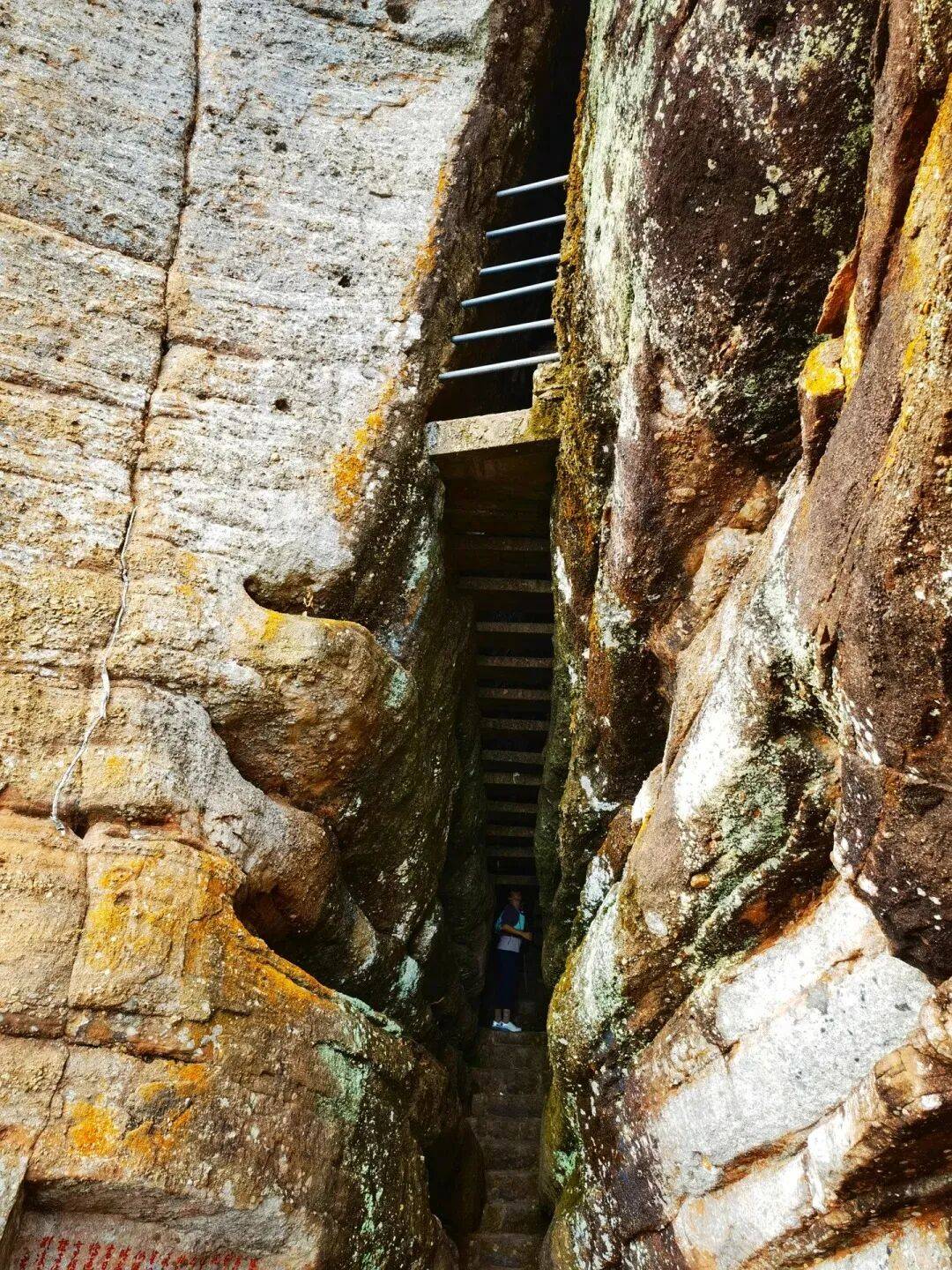 为什么年轻人迷上了爬山？ | 秋高气爽<strong></p>
<p>虚拟币magic</strong>，是时候出发了→