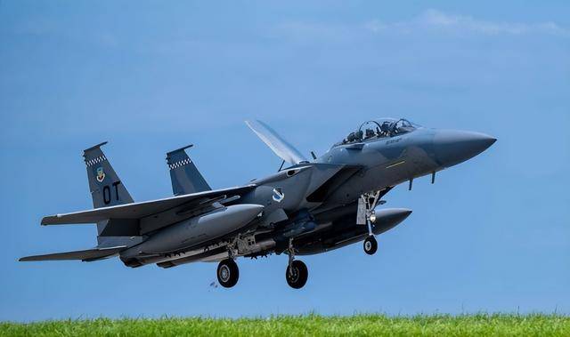 印尼买歼-10又生变<strong></p>
<p>虚拟币magic</strong>，90亿美元预算缩水到16亿，或考虑买退役战机