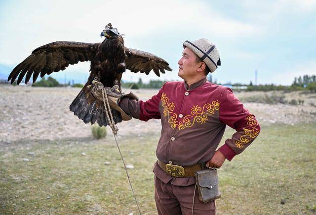 青年说 | 到中亚<strong></p>
<p>防范虚拟币炒作风险</strong>，奔赴一场激动人心的“探秘”