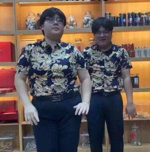 “史上最相似夫妻”被网友建议查下DNA<strong></p>
<p>龙头虚拟币低价币</strong>，当事人：刚认识时不像，后来越长越像