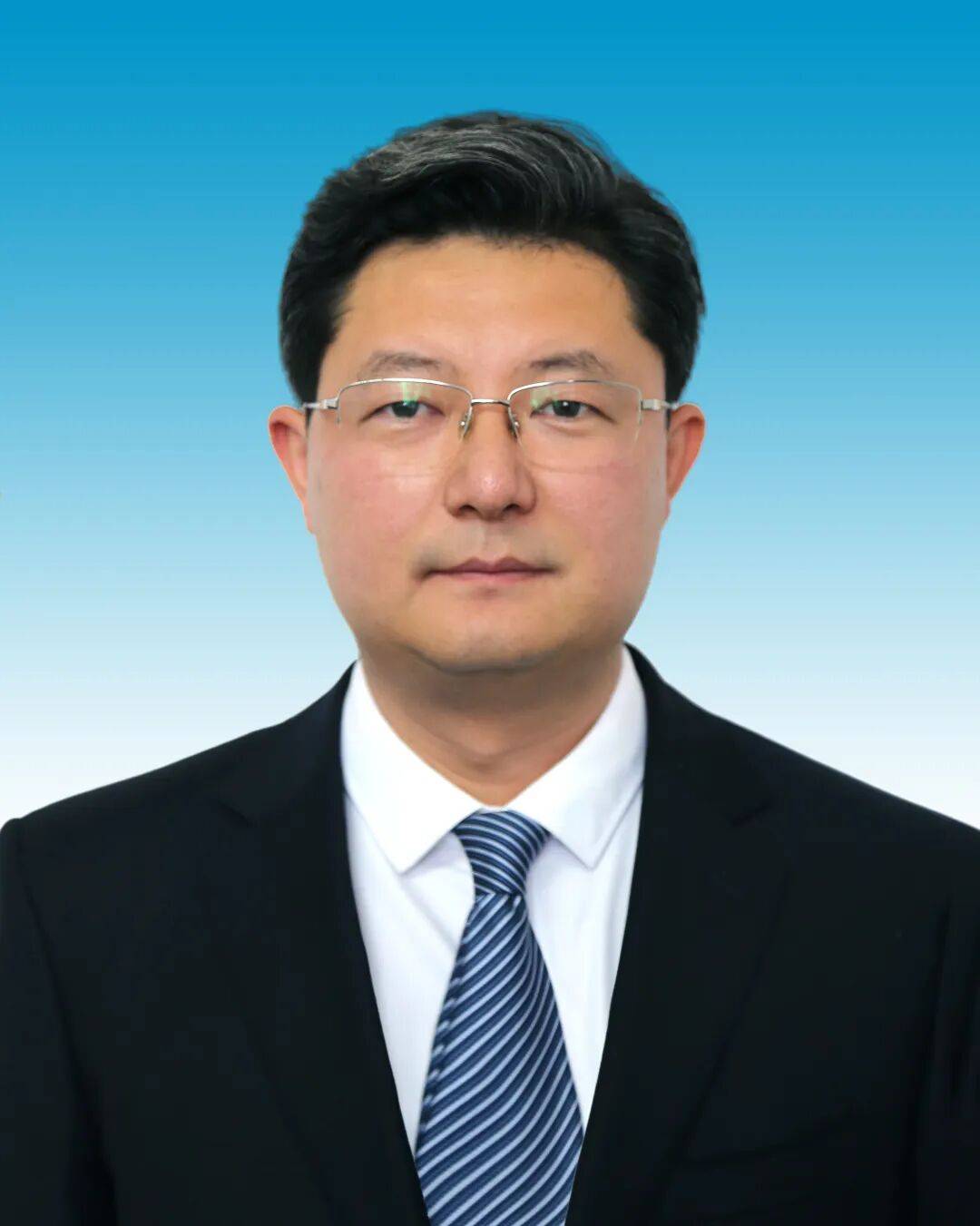 生于1985年<strong></p>
<p>虚拟货币换人民币比例</strong>，赵鲁主动投案