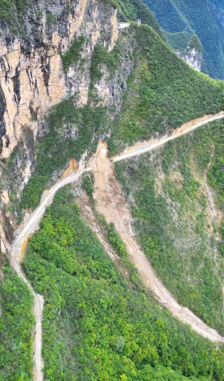 重庆网红“挂壁公路”垮塌<strong></p>
<p>虚拟货币换人民币比例</strong>，附近村民外出绕行已半月盼修复，当地：已完成排危，正在修