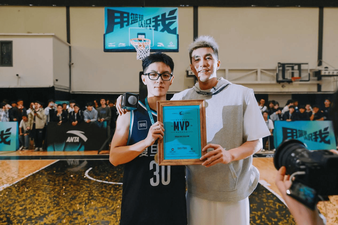 复旦、交大、同济等八大高校集结<strong></p>
<p>BGV虚拟币</strong>,得物App“新生杯”篮球赛首战上海