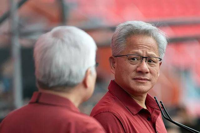 黄仁勋的朋友圈<strong></p>
<p>电子钱包截图</strong>，多了医药界巨头