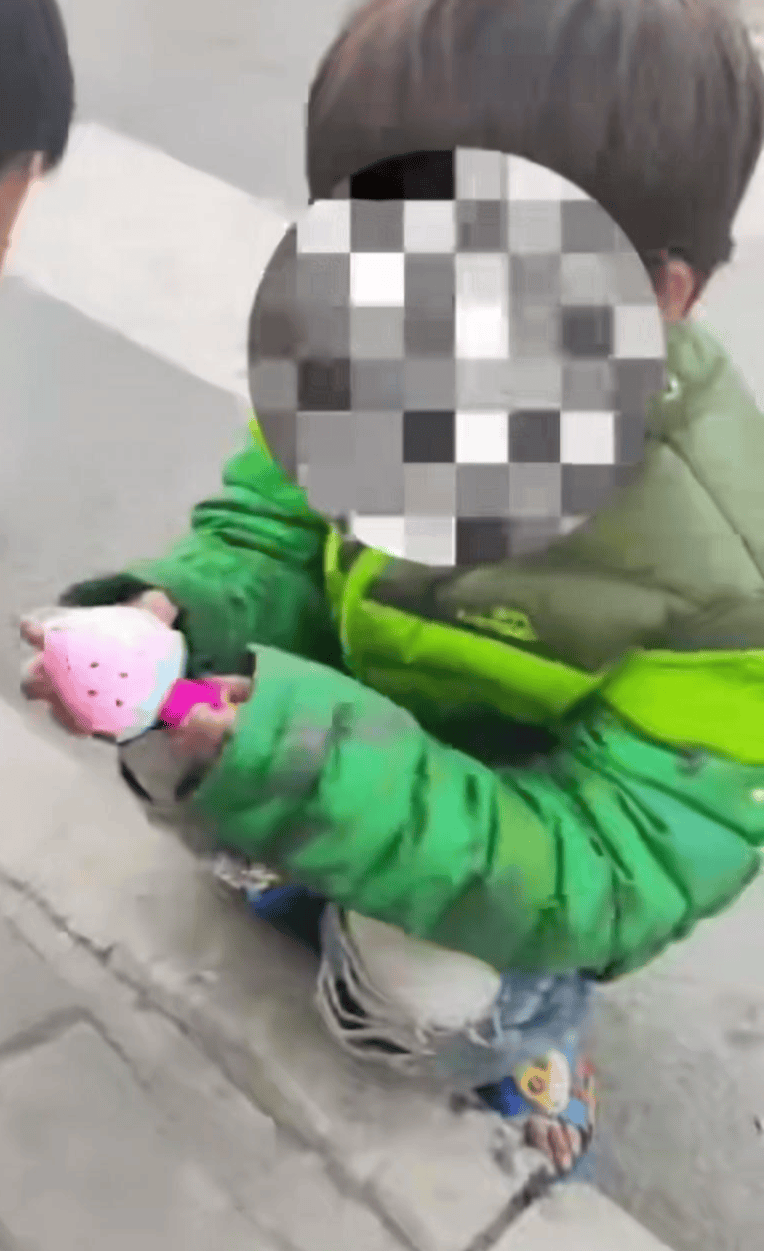 当地妇联回应“妈妈去世<strong></p>
<p>电子钱包截图</strong>，8岁女孩冬天穿拖鞋外出”：已联合民政等部门介入帮扶