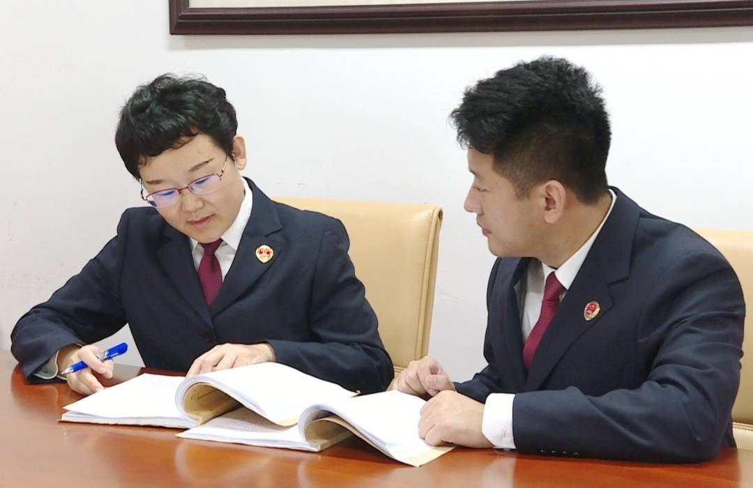 男子长期偷窥女室友<strong></p>
<p>双子星的虚拟币</strong>，把摄像头装进其卧室，犯非法侵入住宅罪！