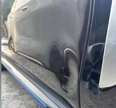 小区地库里出车祸<strong></p>
<p>虚拟币global</strong>，女子惊呆了：对方竟然不是人！更糟心的是...