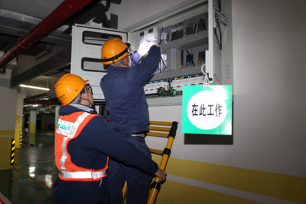 “一桩一群”解民忧 临安电力充电桩报装服务再升级