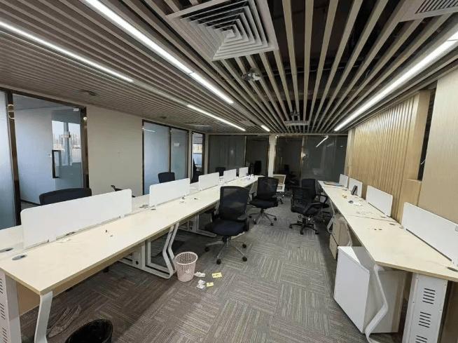 突然爆雷<strong></p>
<p>XNB能不能赚钱</strong>，深圳总部已人去楼空，有人投入700多万元……