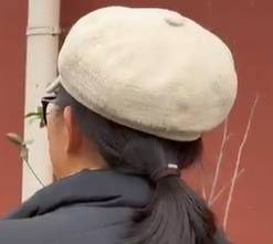 太夸张！上海人比比谁家楼下井盖多！有人家门口100个<strong></p>
<p>红旗币虚拟货币</strong>，“走路难！到处都像贴膏药”...